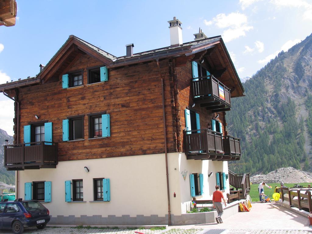 Art Apartments Casa Napell Livigno Exterior photo